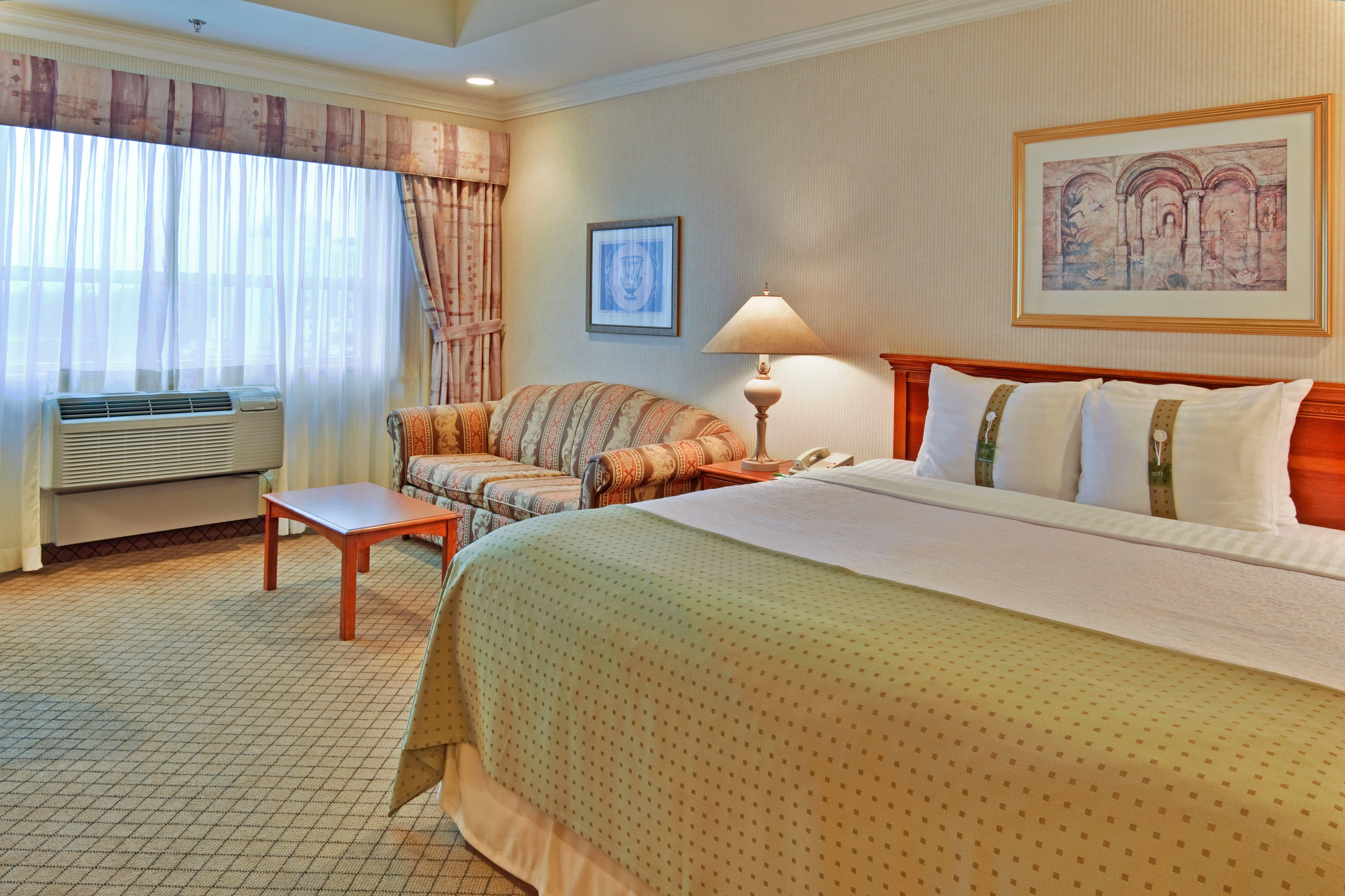 Holiday Inn & Suites Oakville At Bronte By Ihg Exterior photo