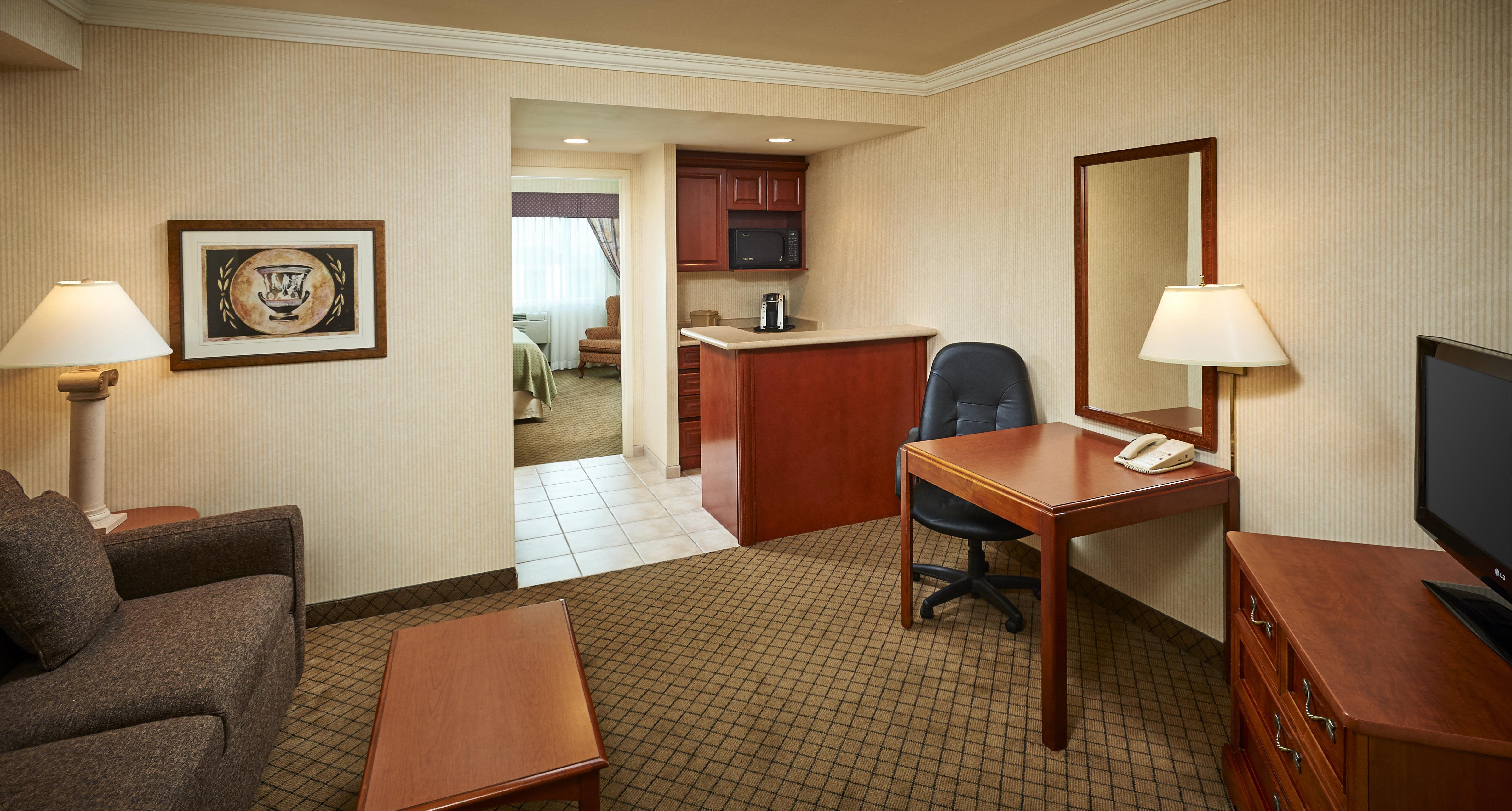 Holiday Inn & Suites Oakville At Bronte By Ihg Exterior photo