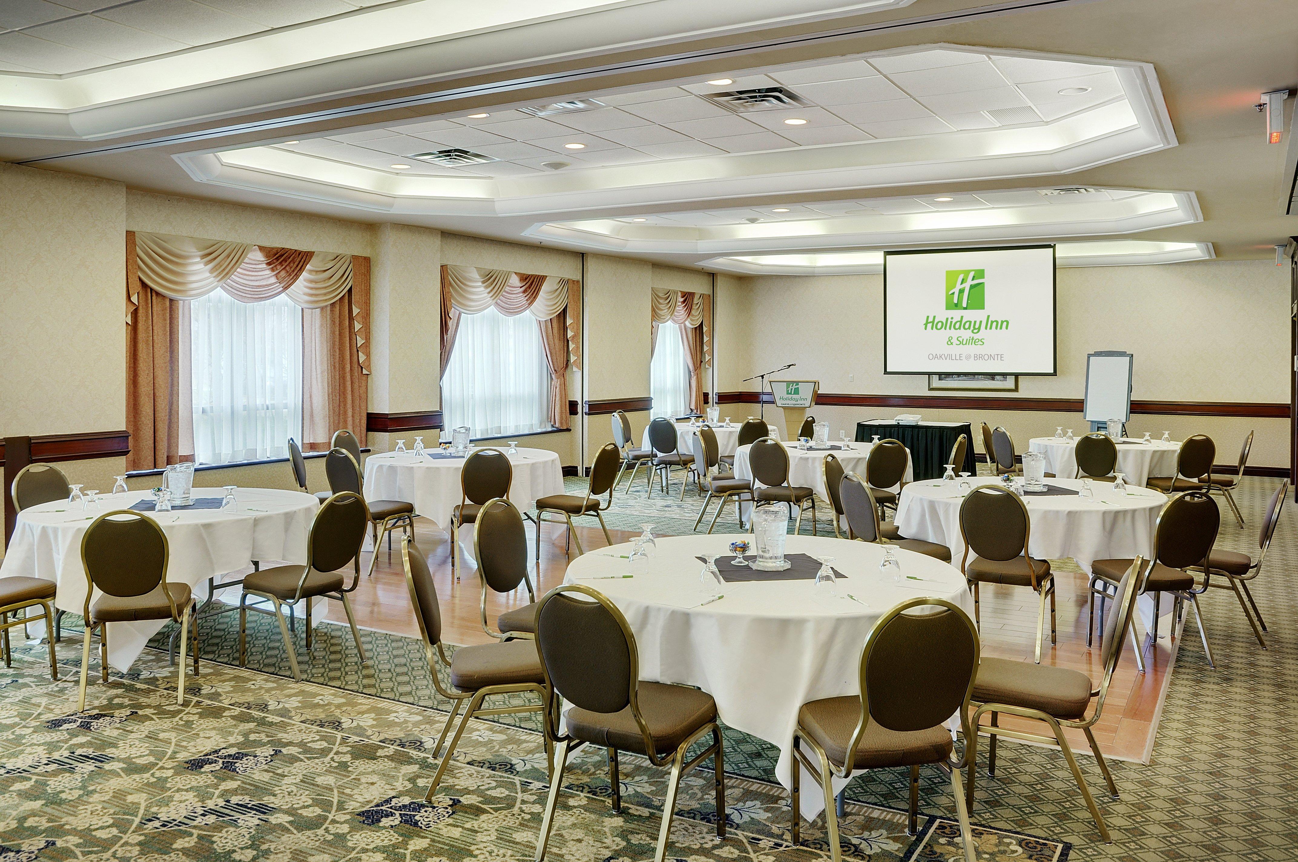 Holiday Inn & Suites Oakville At Bronte By Ihg Exterior photo