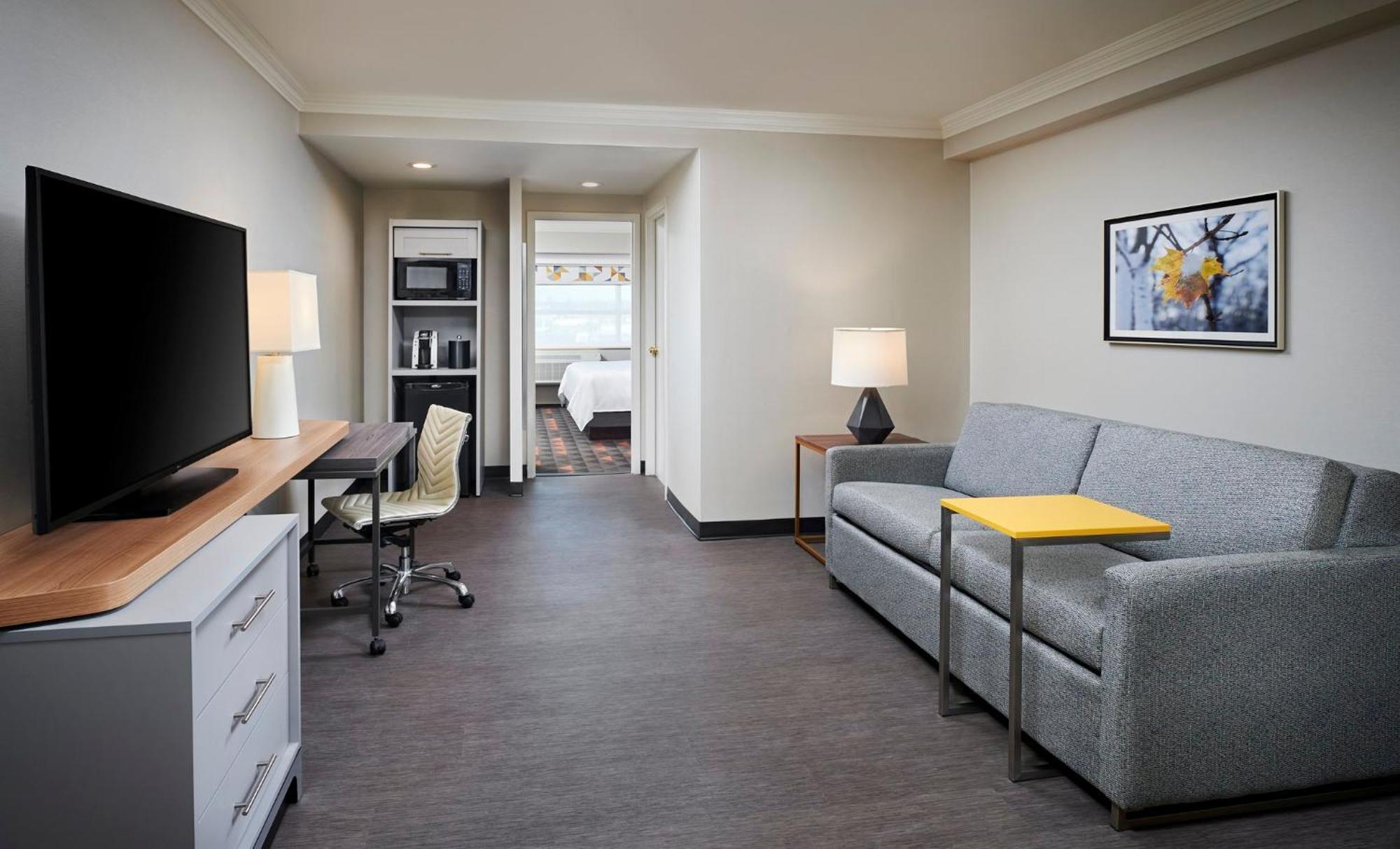 Holiday Inn & Suites Oakville At Bronte By Ihg Exterior photo